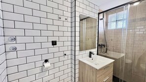 Shower, hair dryer, towels - Cardenal I by Terreta Rentals (Finestrat)