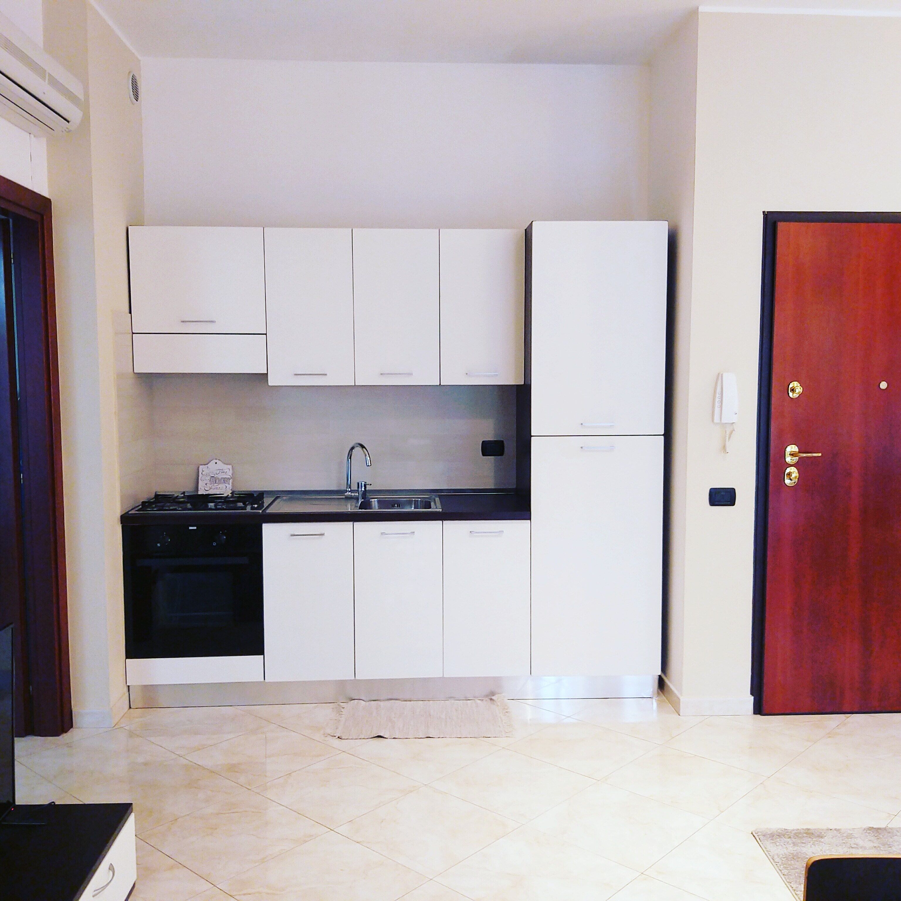 Micro-ondes, four, plaque de cuisson