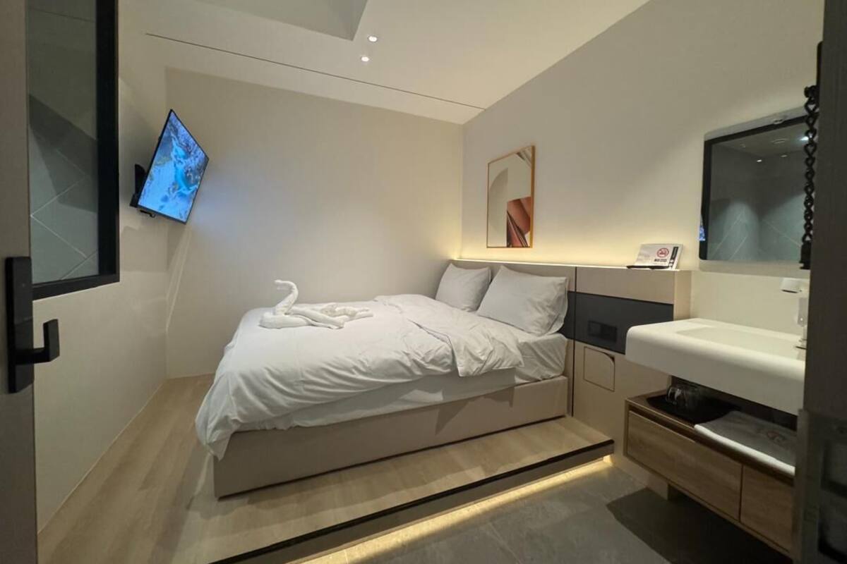 Dobbeltrom – basic | Skrivebord og wi-fi (inkludert)