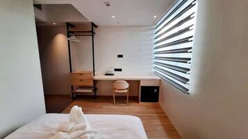 Desk, free WiFi, bed sheets