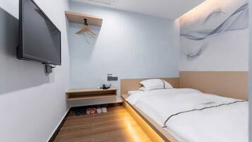 Blackout curtains, soundproofing, free WiFi