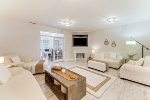 TV - 2 Mi to Bethany Beach: Townhome w/ Pool Access! (Frankford)