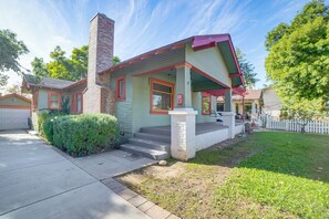 Exterior - Home 1/2 Mi to Dtwn Riverside: Families Welcome! (Riverside)