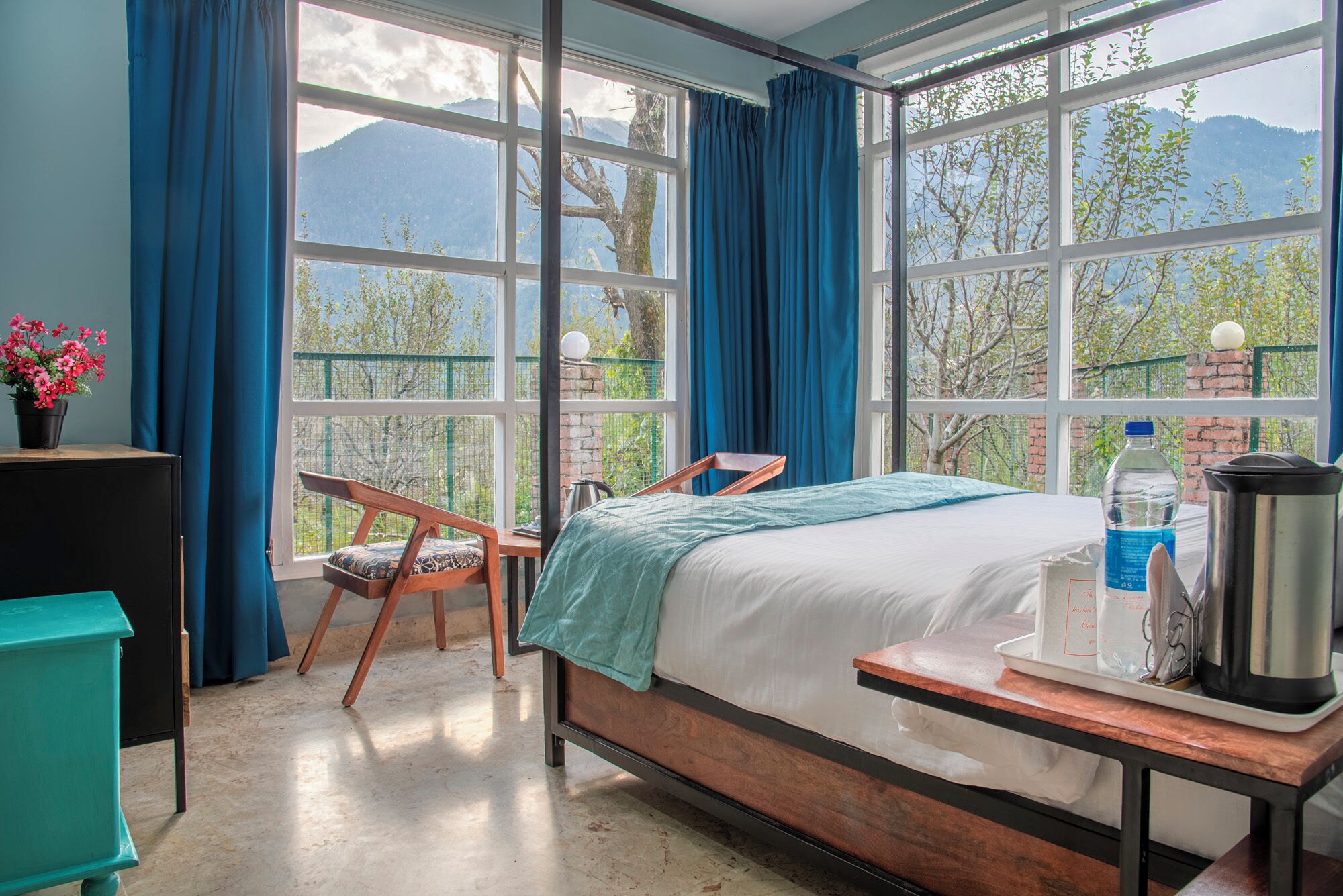 Premium Cabin, Bathtub, Mountain View | Iron/ironing board, free WiFi