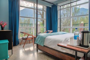 Premium Cabin, Bathtub, Mountain View | Iron/ironing board, free WiFi - Echor Himalayan Sky Cabins Sethan Manali (Manali)