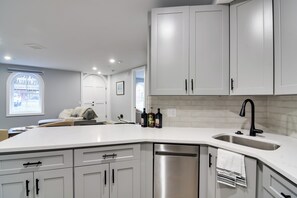 Refrigerador, microondas, parrilla de estufa y lavavajillas 