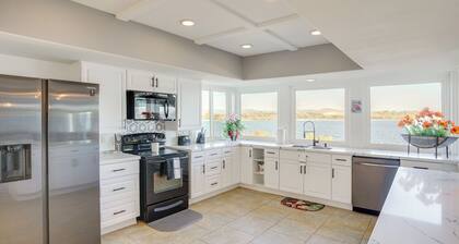 Waterfront Getaway on Lake Elsinore w/ Swim Spa