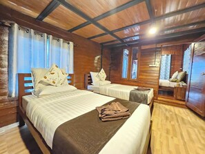Family Room, Garden View | Meja, Wi-fi percuma, cadar katil 