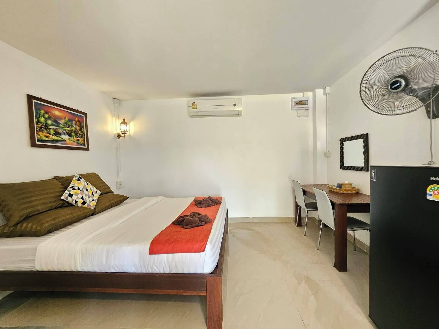 Superior Double Room | Desk, free WiFi