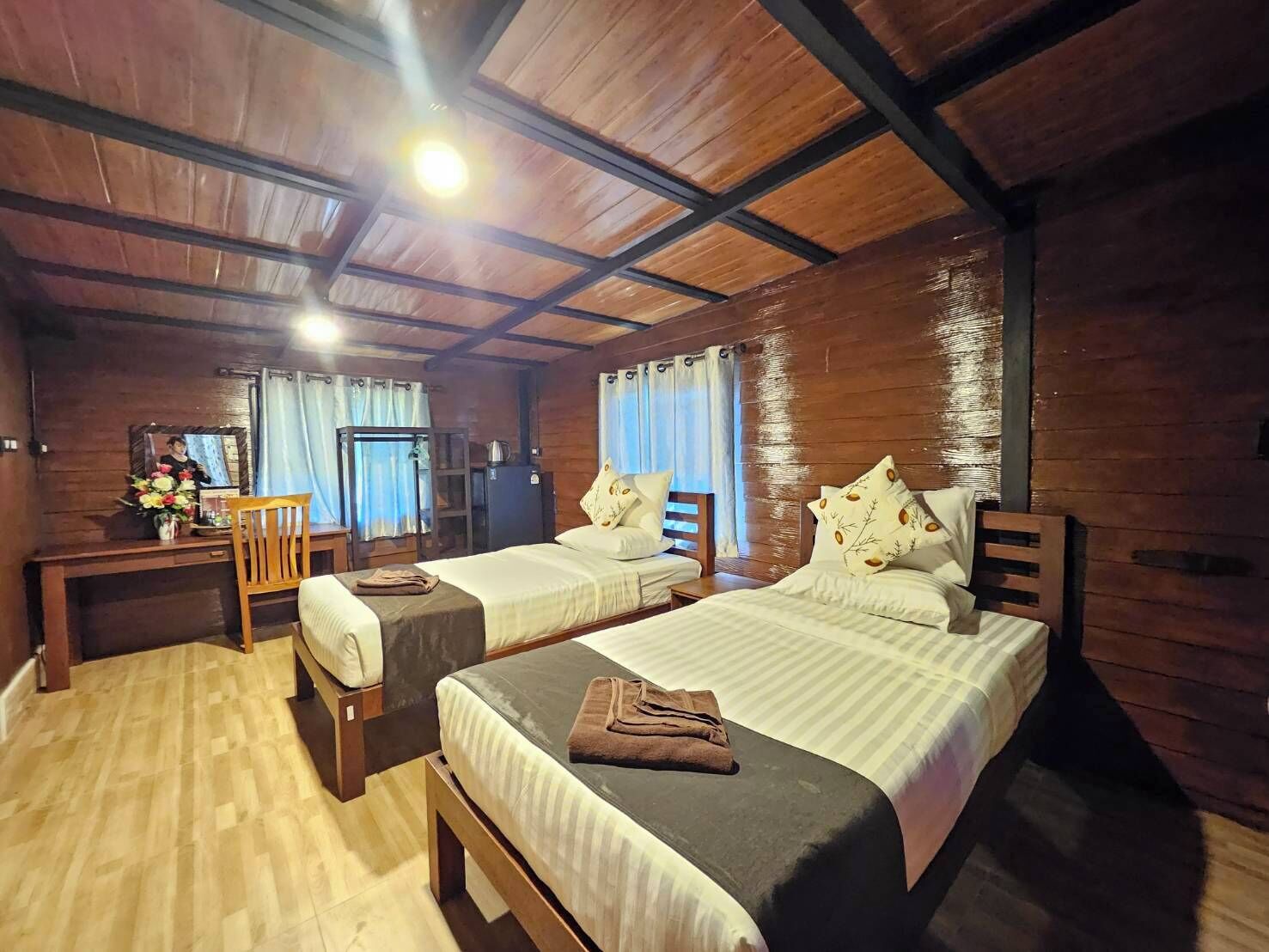 Desk, free WiFi, bed sheets
