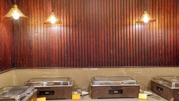 Bao gồm bữa sáng buffet hàng ngày
