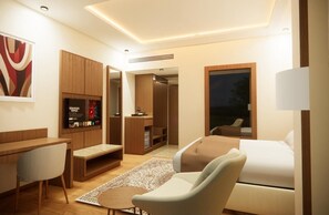 Signature Room, Valley View | In-room safe, desk, soundproofing, free WiFi - The Rosendale Srinagar (Srinagar)