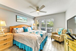 2 bedrooms, iron/ironing board, Internet, bed sheets - 4 Mi to Siesta Key Beach: Condo w/ Private Patio (Sarasota)