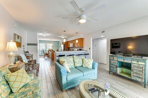 TV - 4 Mi to Siesta Key Beach: Condo w/ Private Patio (Sarasota)