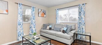 Peaceful 2-bedroom Dayton Apartment near Hospitals and UD