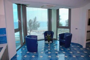 Living area - Apartments in Villa Fortunata (Terracina)