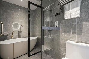 Bathroom - AeroLink Hotel Shenzhen Bao'an Airport  (Shenzhen)