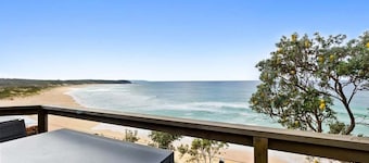 Manyana Beach Break ~ Fantastic deck and with panoramic views
