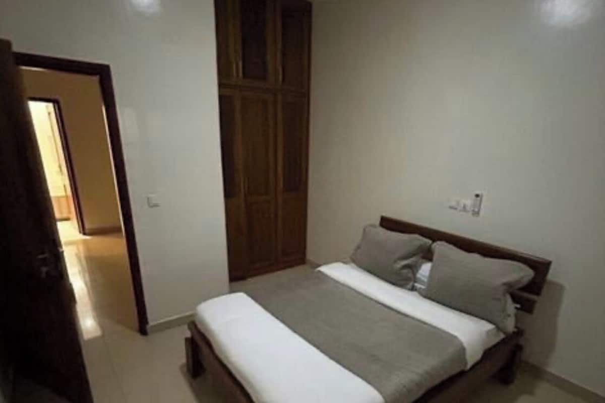 Appartement Confort, vue ville | Chambres insonorisées, fer et planche à repasser, Wi-Fi gratuit