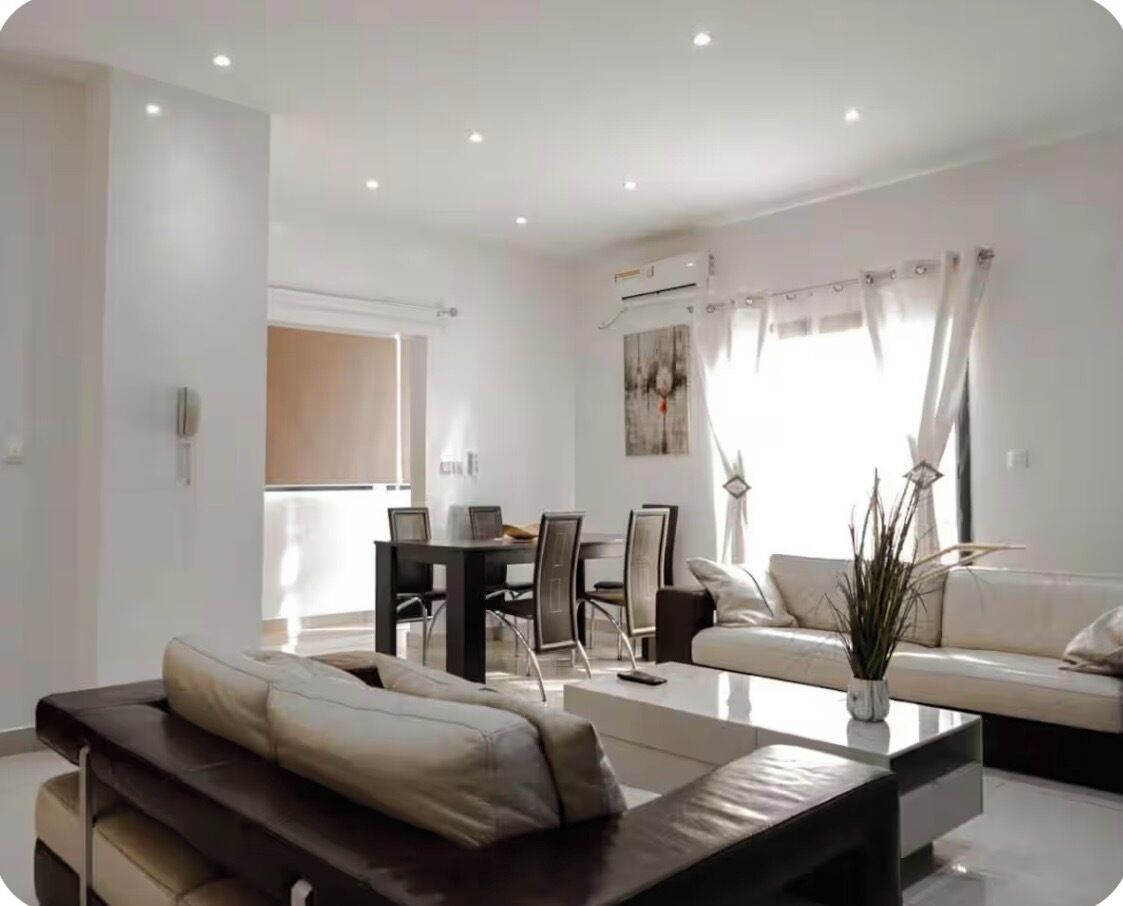 Ático familiar, vistas a la ciudad | Zona de estar