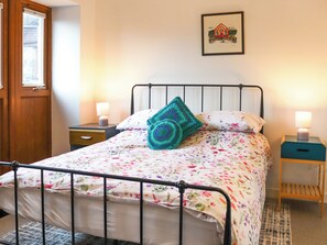 Free WiFi - 1 bedroom accommodation in Tregarth, near Bangor (Tregarth, near Bangor)