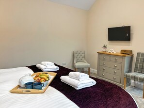 Free WiFi - 1 bedroom accommodation in East Stoke, near Newark (East Stoke, near Newark)