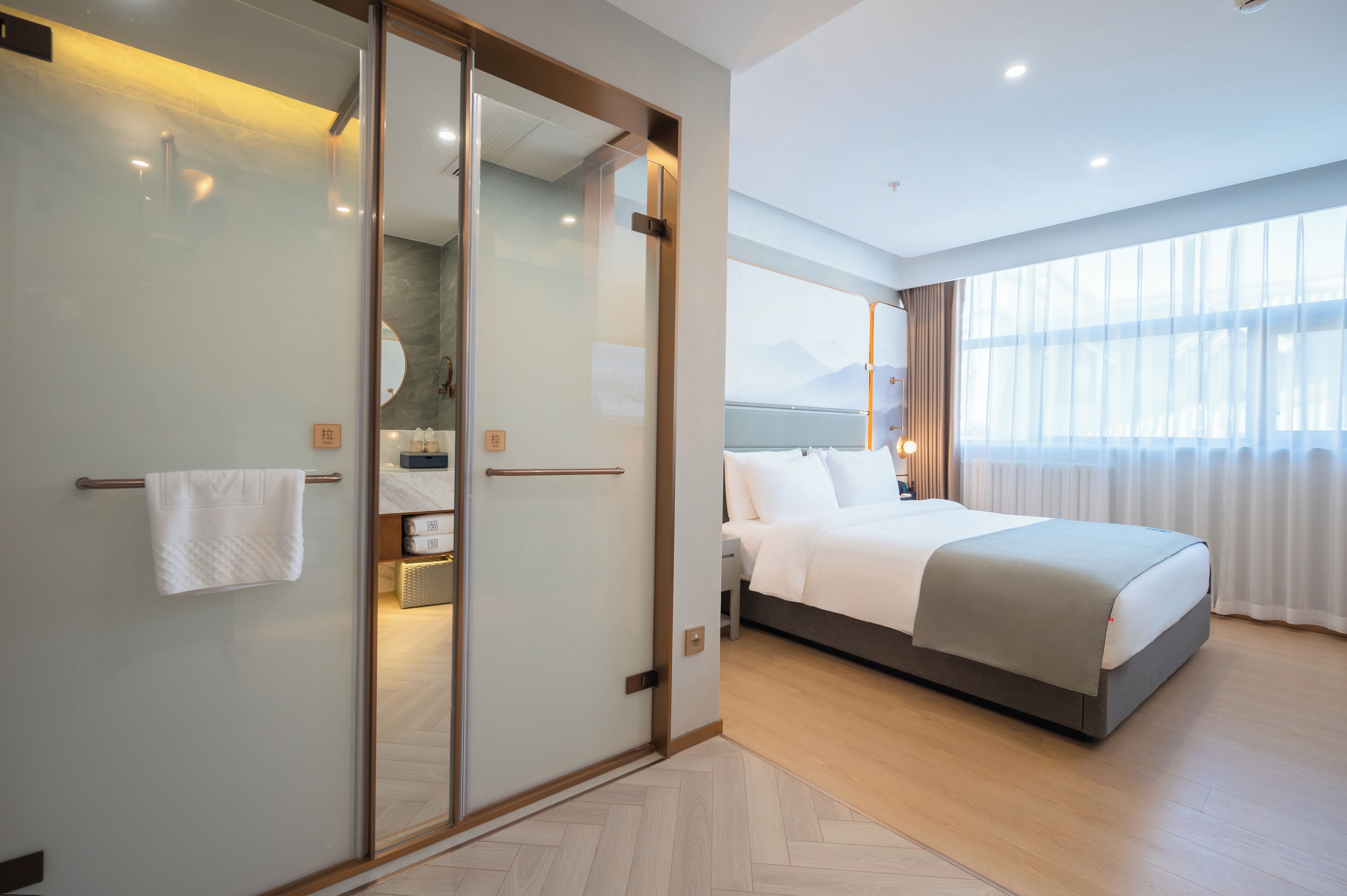 Executive Double Room, City View | Desk, laptop workspace, blackout drapes, soundproofing