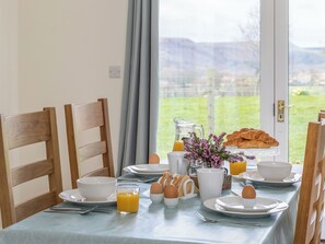 Dining - 2 bedroom accommodation in Harwood Dale (Harwood Dale)