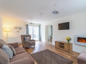 TV - 2 bedroom accommodation in Harwood Dale (Harwood Dale)