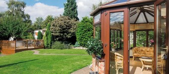 3 bedroom accommodation in Overseal