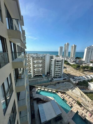 Apartamento, 1 quarto, acessível, sacada | Piscina | Piscina externa