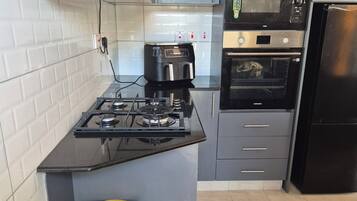 Apartment, 2 Bedrooms, Accessible, Balcony | Interior