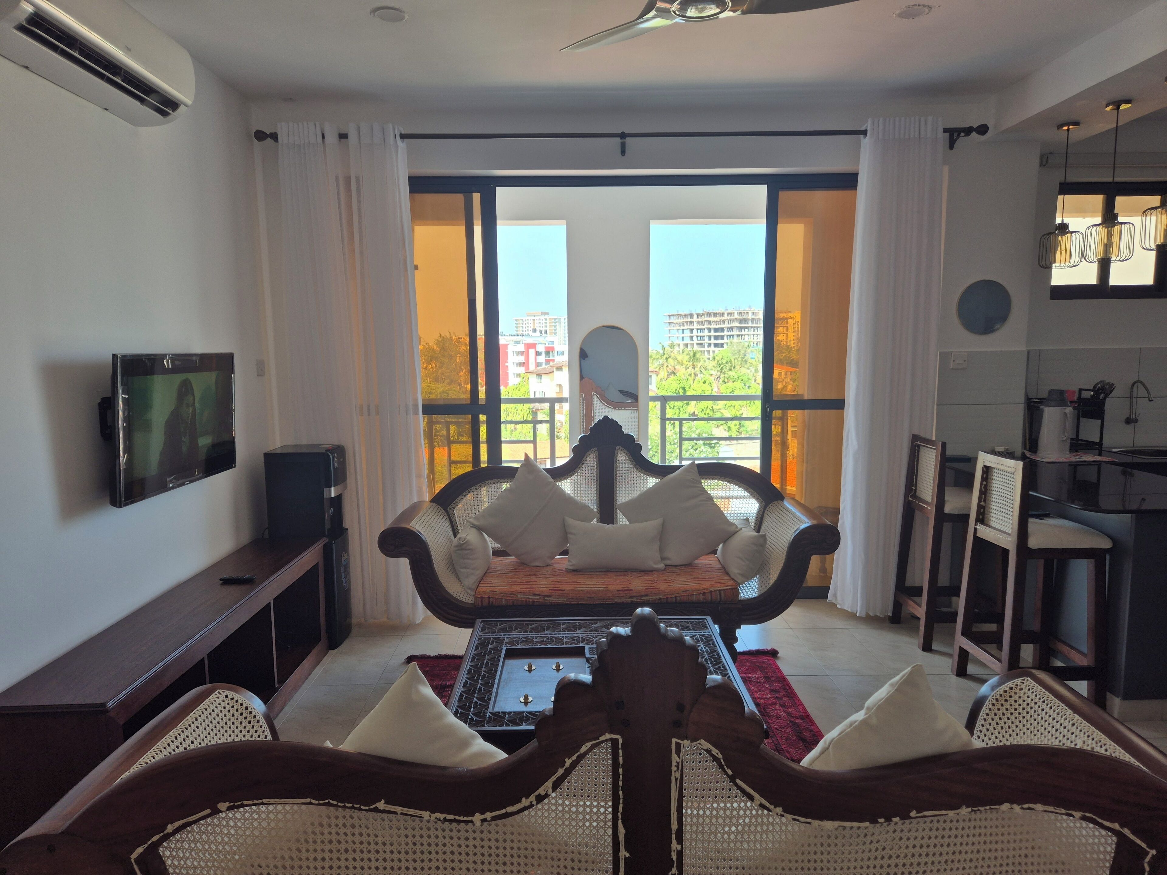 Apartamento, 2 quartos, acessível, sacada | Sala de estar