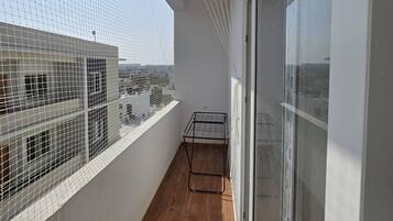 Apartment, 3 Bedrooms, Balcony, City View | Balcony