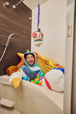 Separate tub and shower, hair dryer, slippers, towels - Section L Akihabara (Chiyoda-ku)