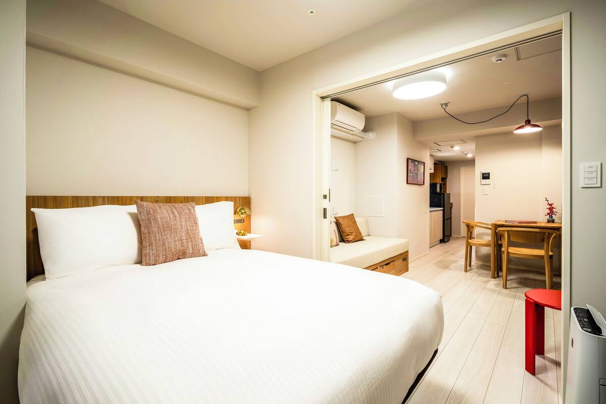 Apartemen Premier, balkon | Tirai kedap cahaya, setrika/meja setrika, dan Wi-Fi gratis