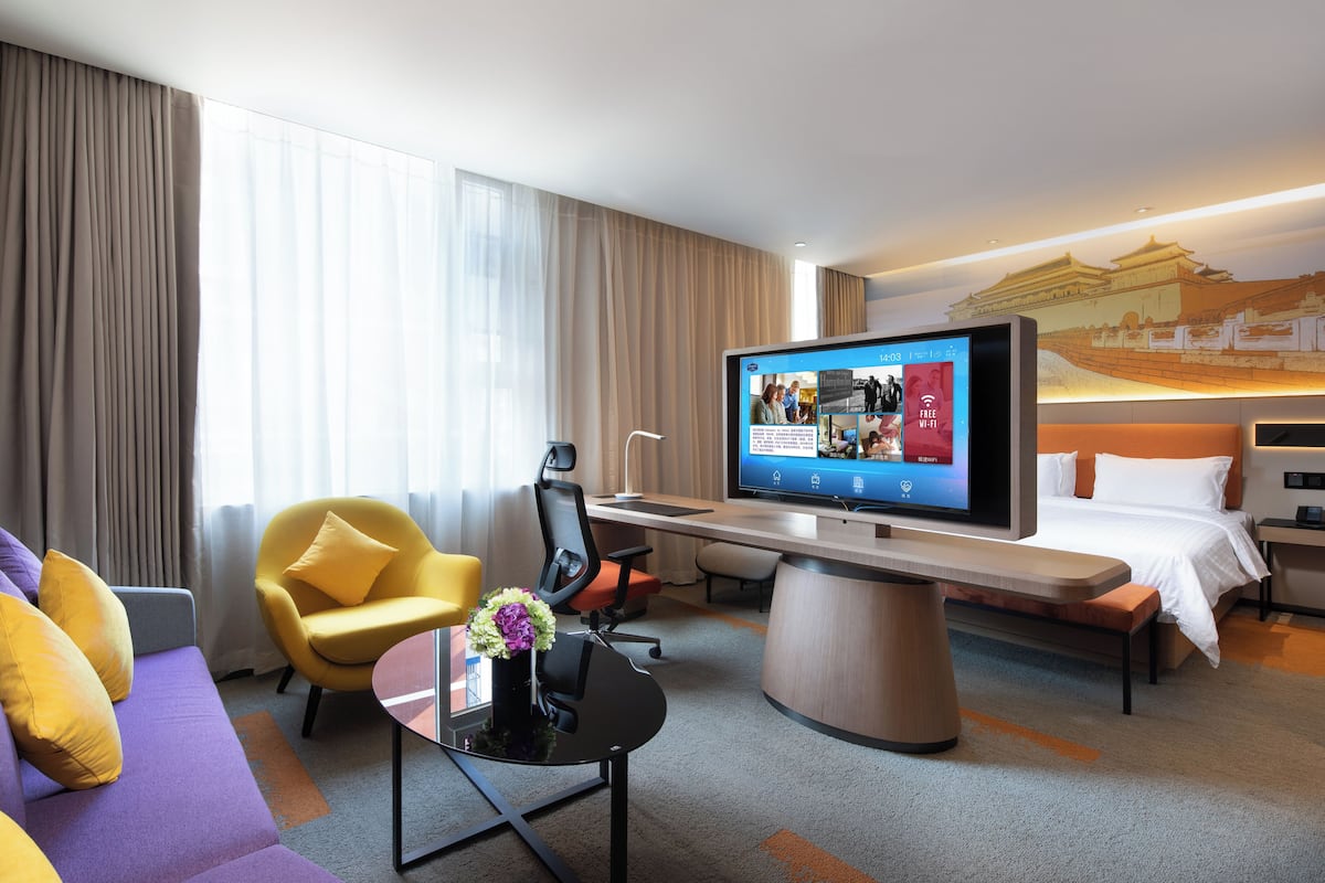 Suíte estúdio empresarial, vista para a cidade | Escrivaninha, espaço de trabalho para notebook, Wi-Fi de cortesia