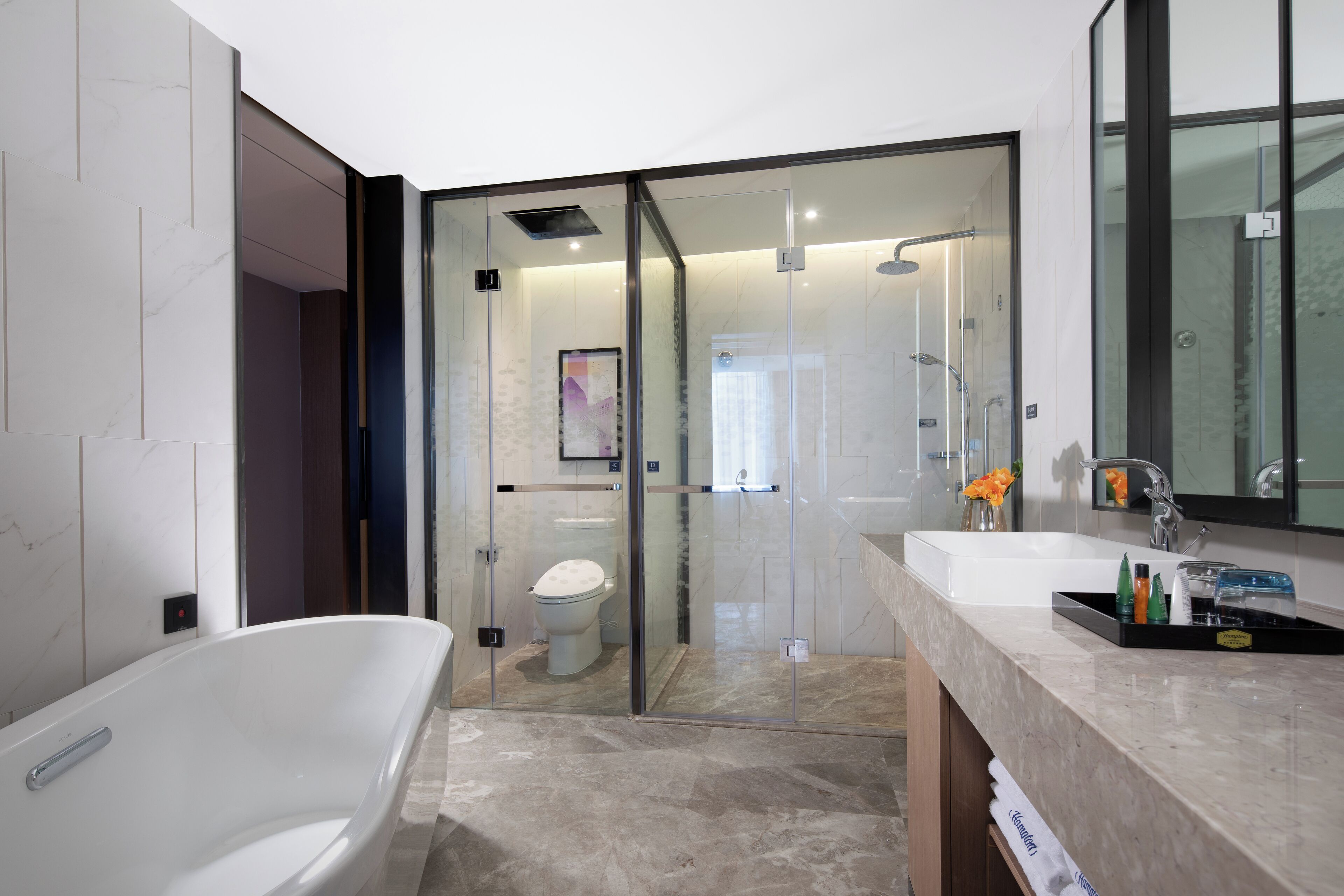Business Studio Suite, City View | Bathroom | Hair dryer, towels, soap, shampoo