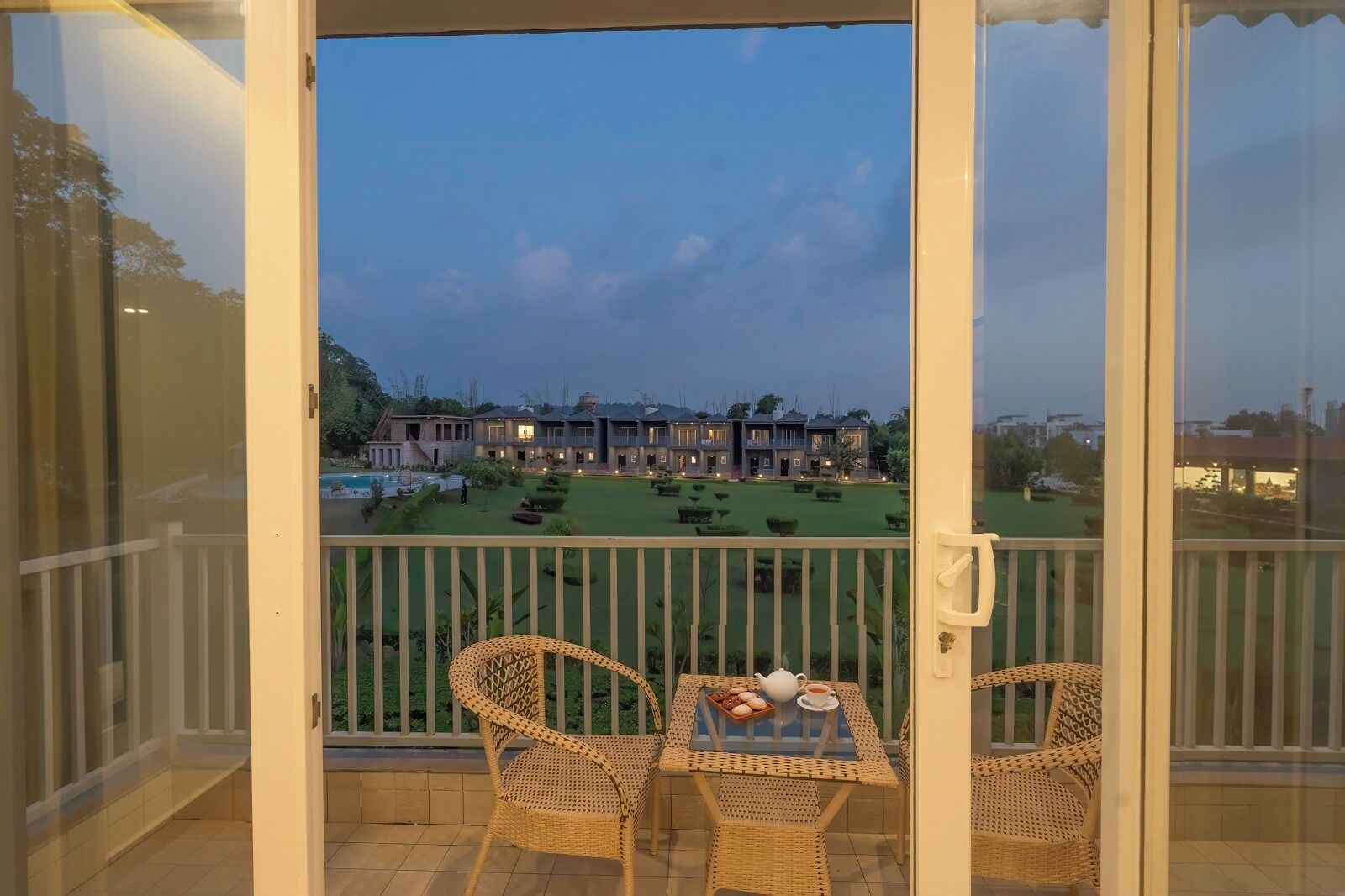 Double Room | Outdoor dining