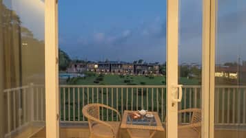 Double Room | Outdoor dining