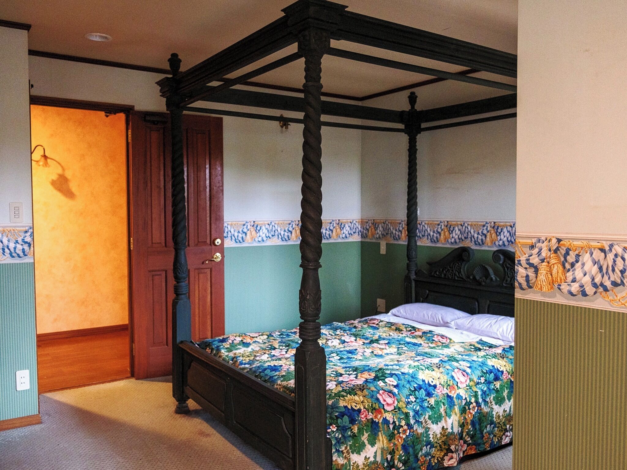 免费 WiFi、床单