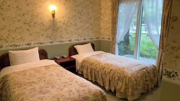 Free WiFi, bed sheets