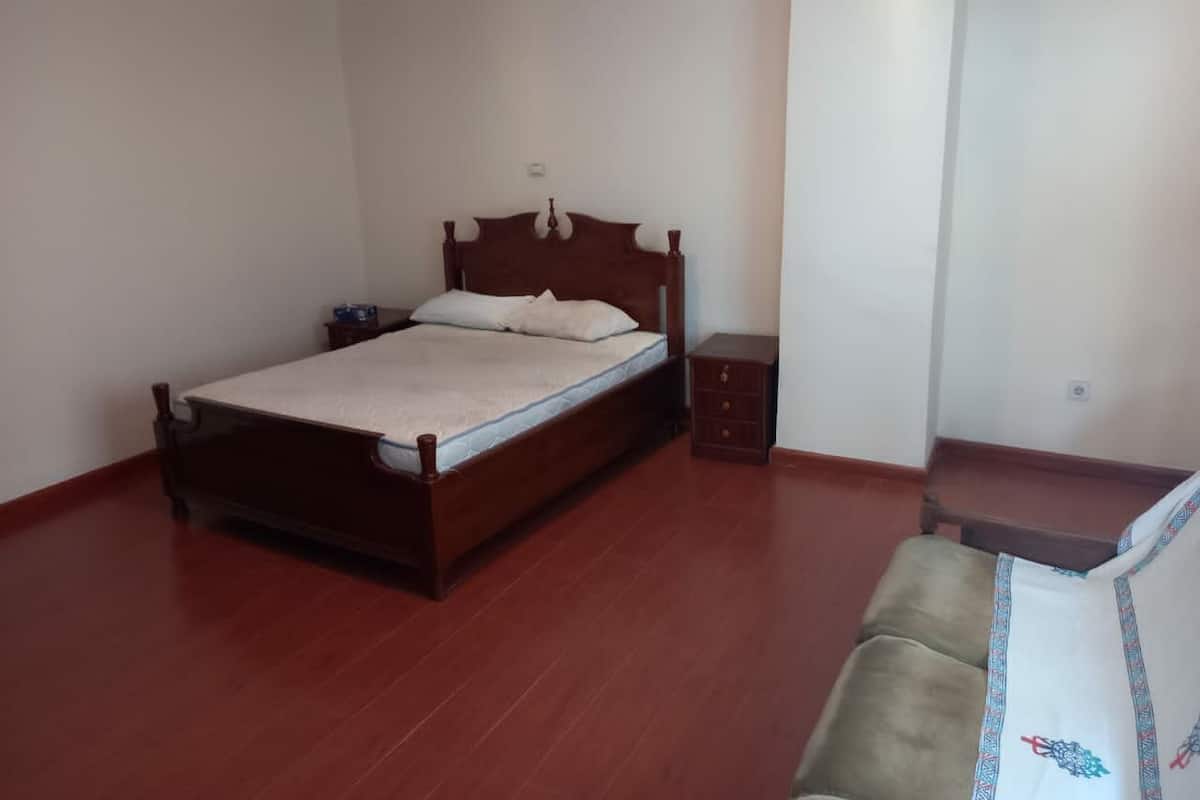 Basic Single Room, Balcony | Free WiFi