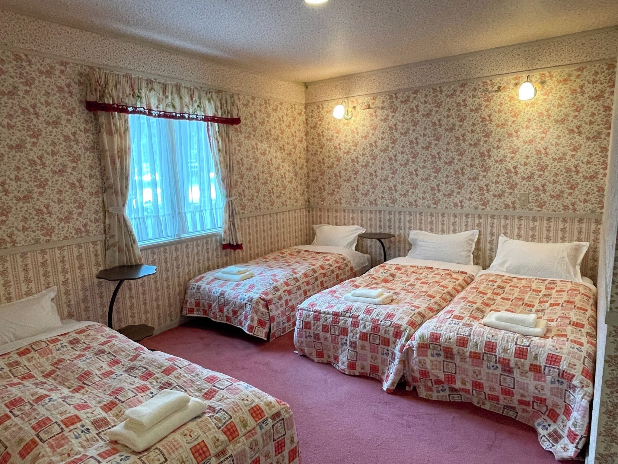 Free WiFi, bed sheets