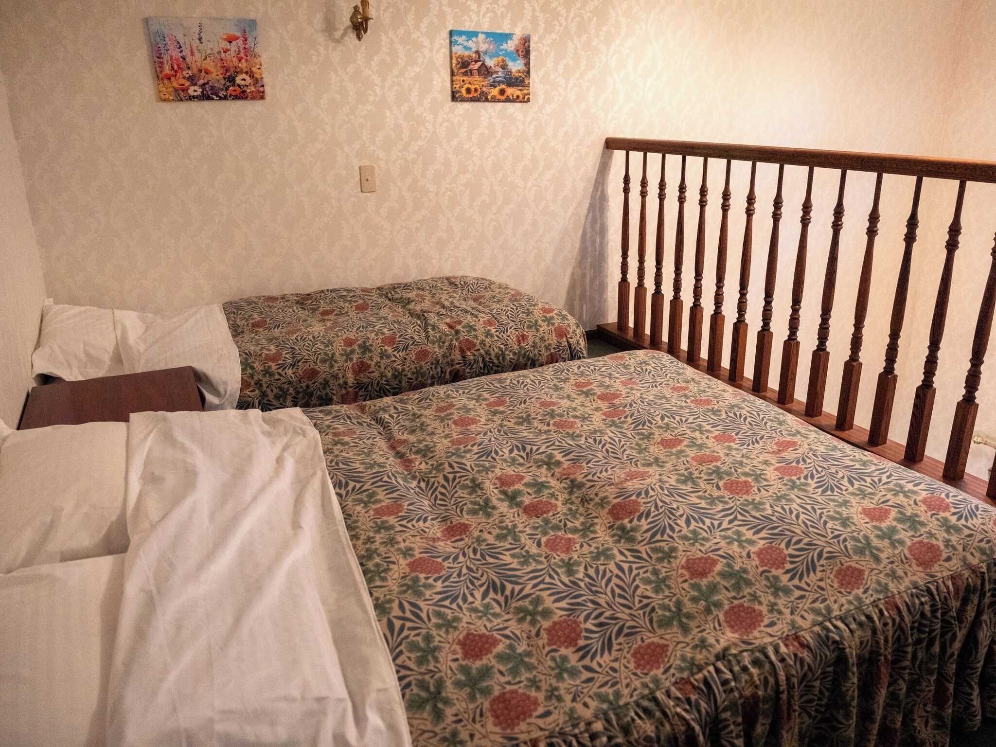 Free WiFi, bed sheets