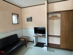 TV - Twin room in the main building separate bathroom  / Nasugun Tochigi (Nasugun)