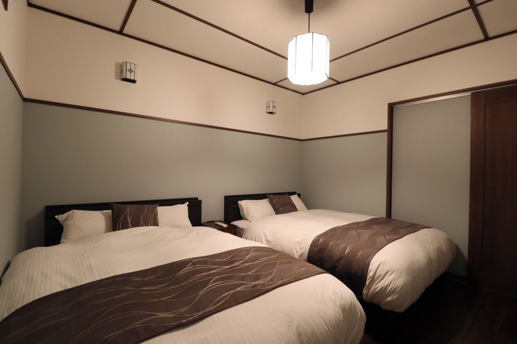 3 bedrooms, WiFi (free), bed sheets