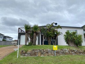 Exterior - Manyana Views ~ Spectacular ocean views (Manyana)