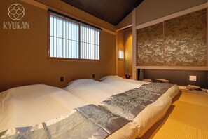 Desk, iron/ironing board, free WiFi, bed sheets - A 1minute walk from Toji Temple this Kyoto townh / Minami Ward, Kyoto City Kyōto (Minami Ward, Kyoto City)