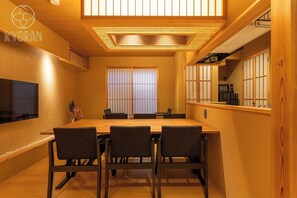 Dining - A 1minute walk from Toji Temple this Kyoto townh / Minami Ward, Kyoto City Kyōto (Minami Ward, Kyoto City)